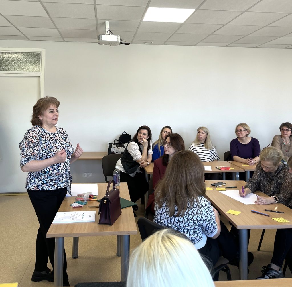 Lekt. Virginija Kondratavičienė veda socialinio darbo mokymus