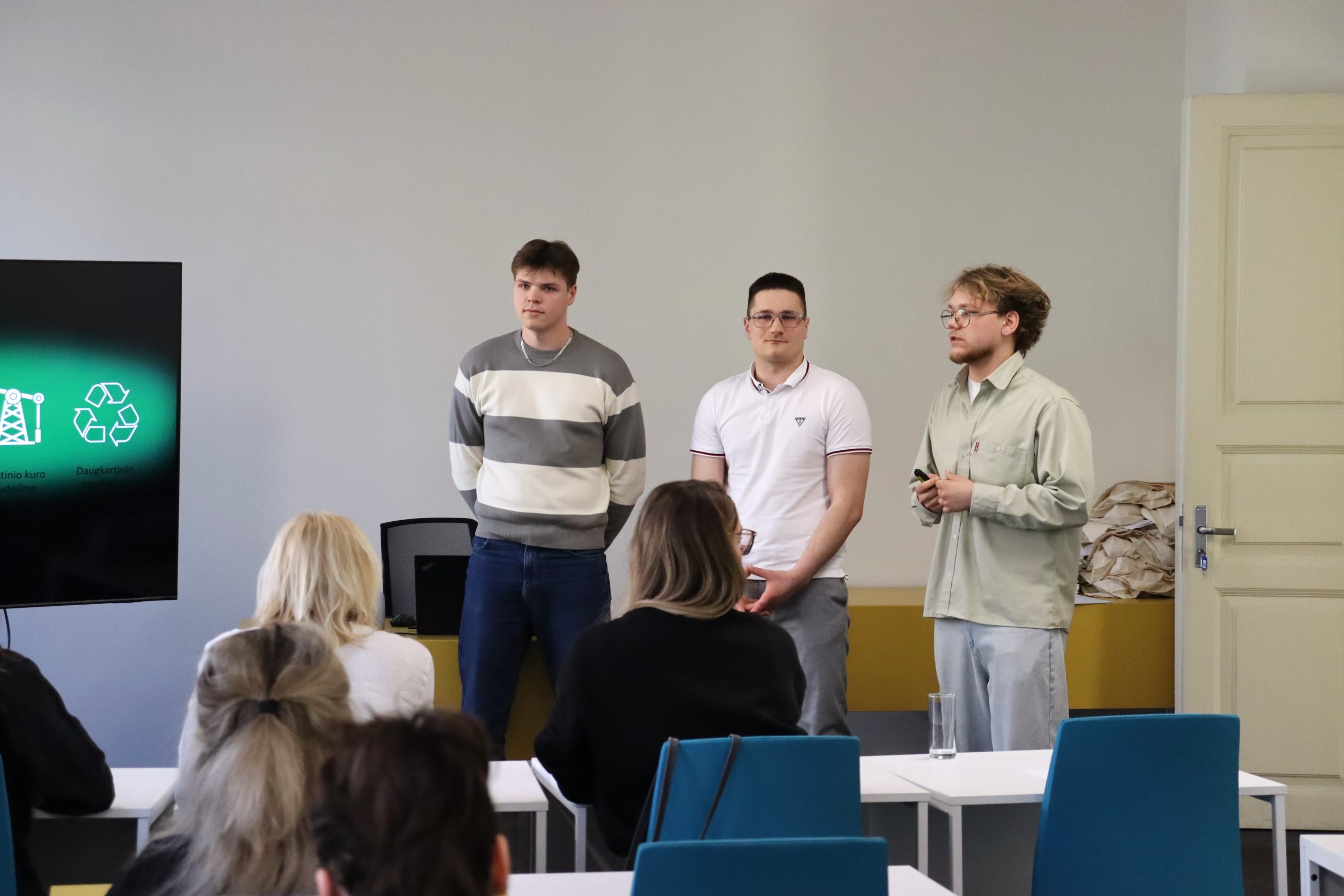 Studentų komanda pristato savo komandą