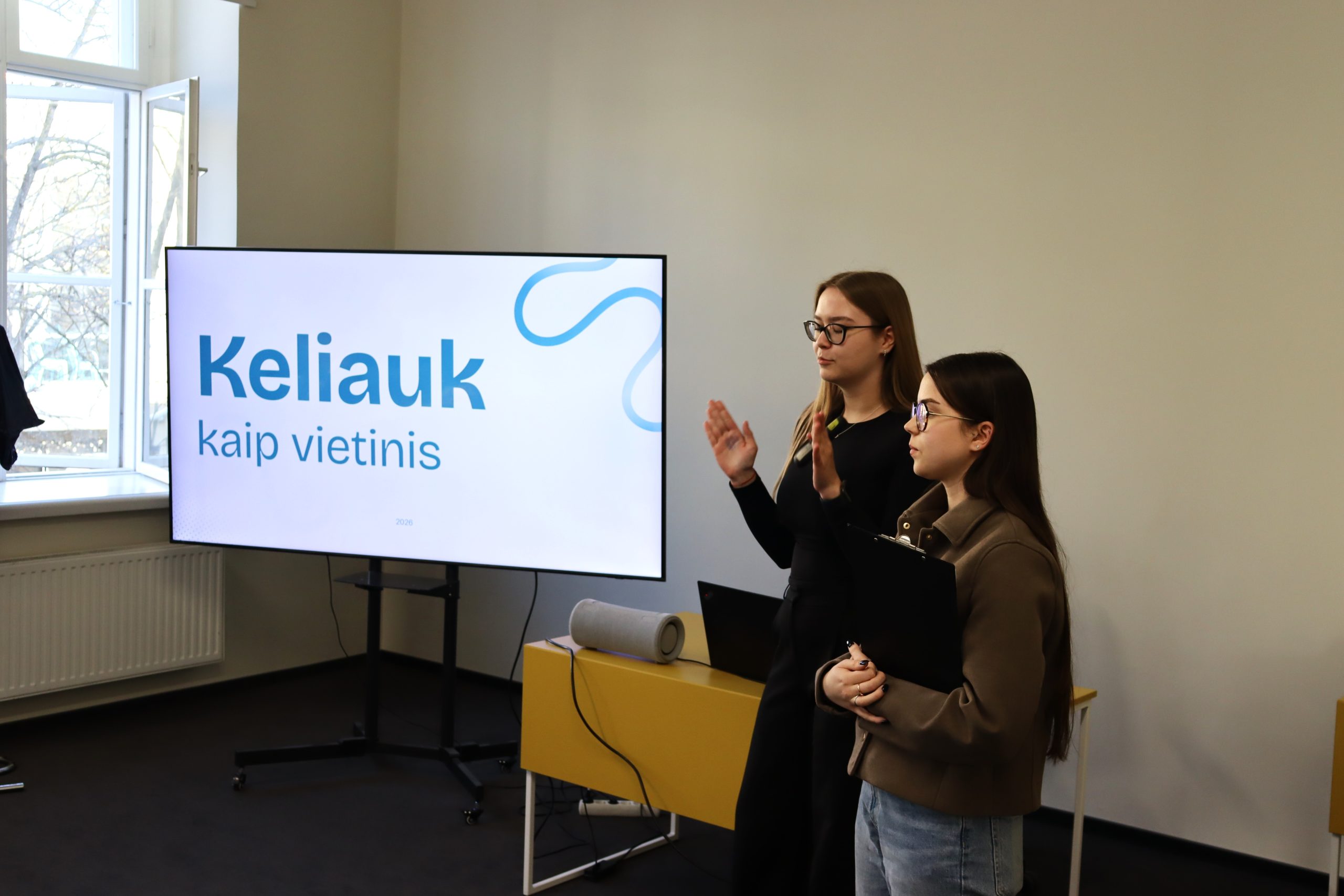 Studenčių komanda su idėja „Keliauk kaip vietinis“